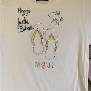 Justin Bieber and Selena Gomez signed tee